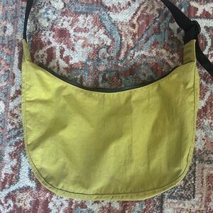 BAGGU Lemongrass Medium Crescent